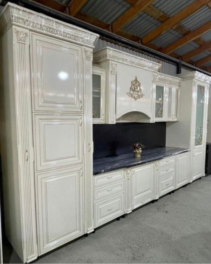 Кухня Венеция, 450 см, глянец с патиной купить в Дагестане | Abdullini