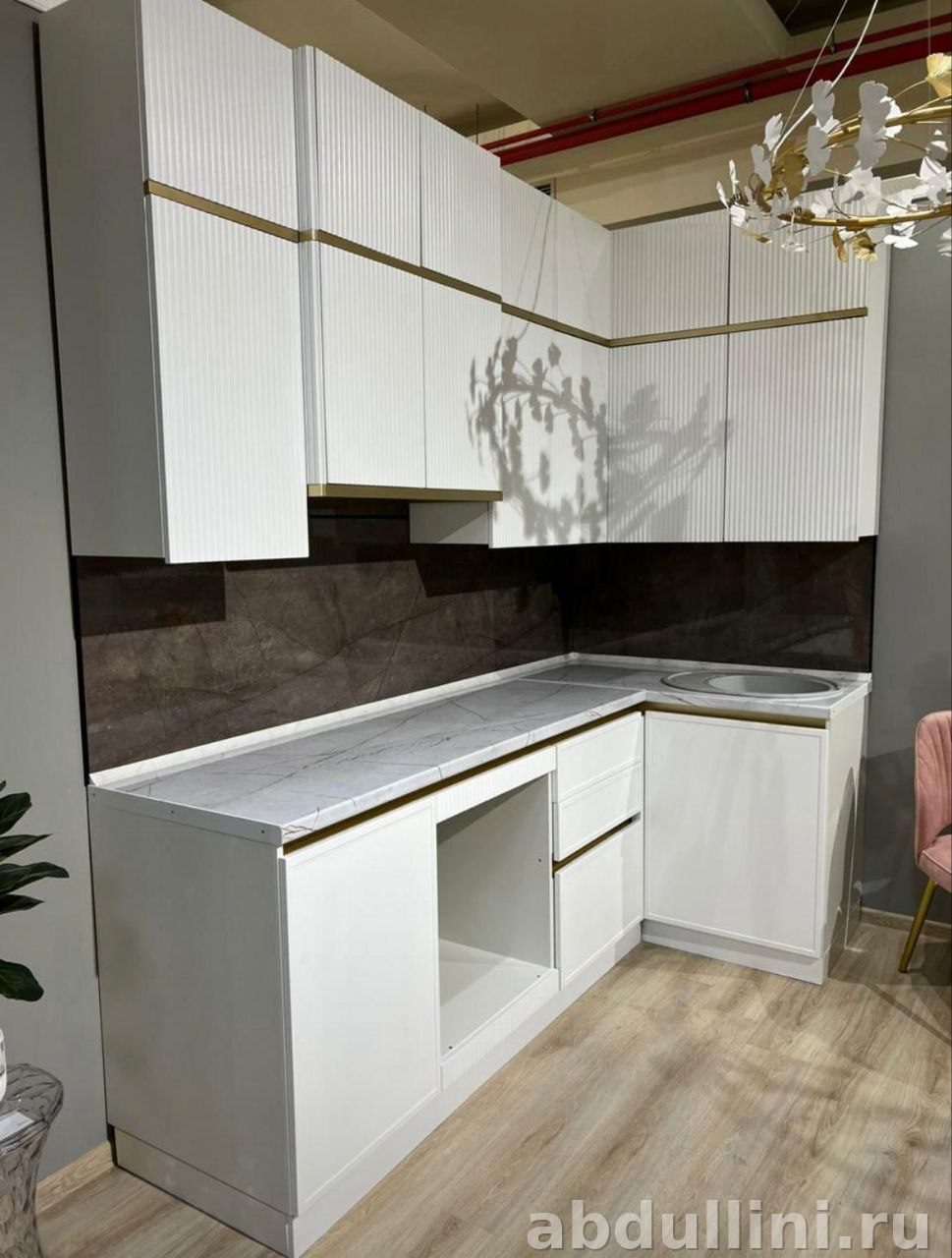 Кухня Эвелин — белый с золотом, мебель на заказ в Дагестане — купить в Дагестане