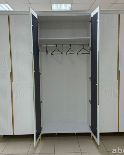 Шкаф Линда 2 — белый с золотистыми вставками — купить в Дагестане