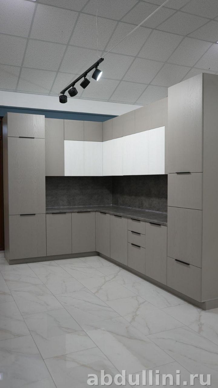 Кухонный гарнитур Плаза в сером песочном цвете — купить в Дагестане — фото 1