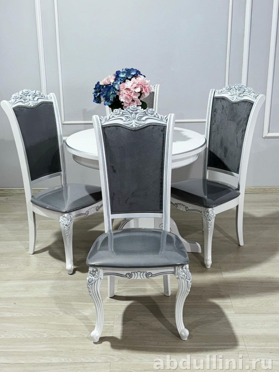 Стол и стулья в белом глянце с серой обивкой — купить в Дагестане — купить в Дагестане