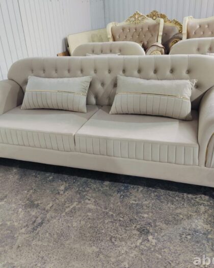 Диван 'Манго' кремовый с золотистой отделкой — купить в Дагестане — купить в Дагестане