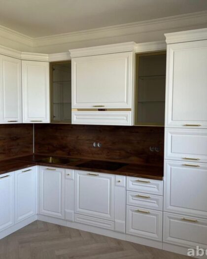 Кухня Анна — белый гарнитур в стиле неоклассика в Дагестане (белый, 300/140 см) — купить в Дагестане