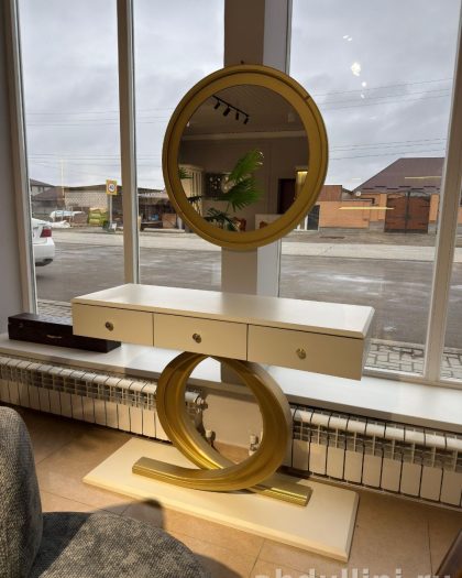 Консоль с зеркалом Chanel - элегантная мебель в Дагестане — купить в Дагестане