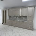 Кухня «Далия» из массива дуба с барной стойкой в Дагестане — купить в Дагестане — фото 1