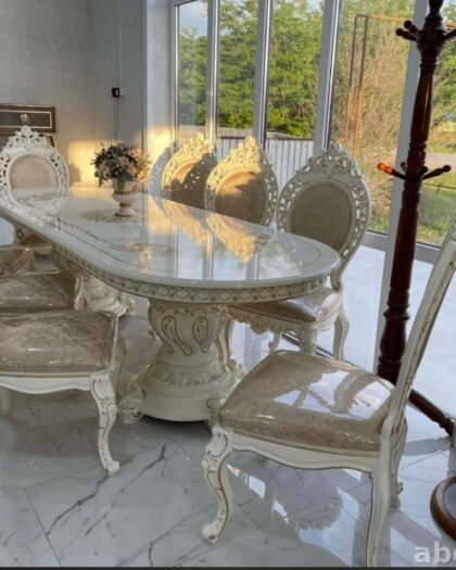 Купить мебель от производителя в Дагестане: стол «Стефани» и стулья «Версалес» — купить в Дагестане