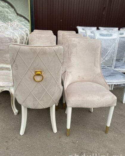 Стулья 165 с бархатной обивкой и золотистыми деталями — купить в Дагестане