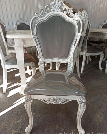 Комплект мебели 199: стол и стулья в классическом стиле — купить в Дагестане