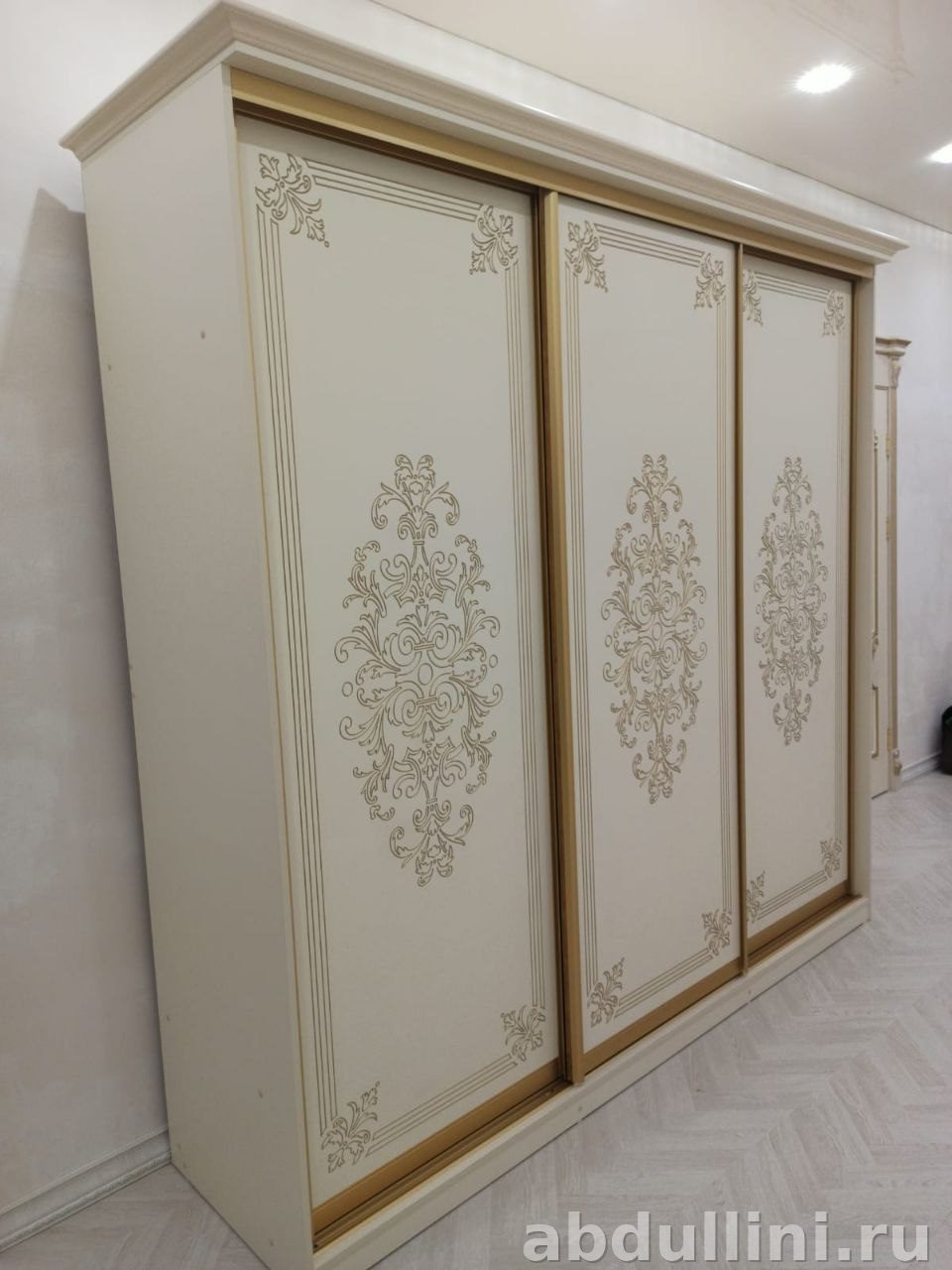 Шкаф-купе 376 в классическом стиле купить в Дагестане — купить в Дагестане — фото 1