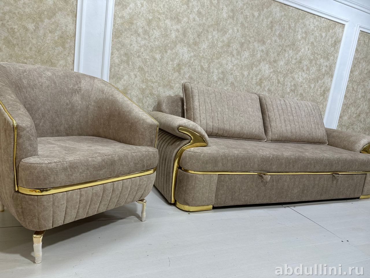 Диван и кресла 420 — мебель в стиле неоклассика с золотистой отделкой — купить в Дагестане — фото 2