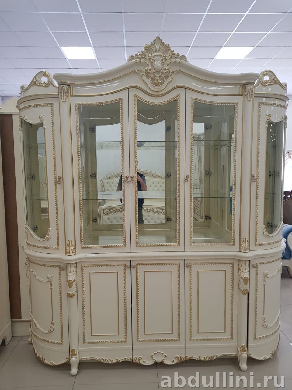 Витрина-горка 470 в классическом стиле — купить в Дагестане — купить в Дагестане