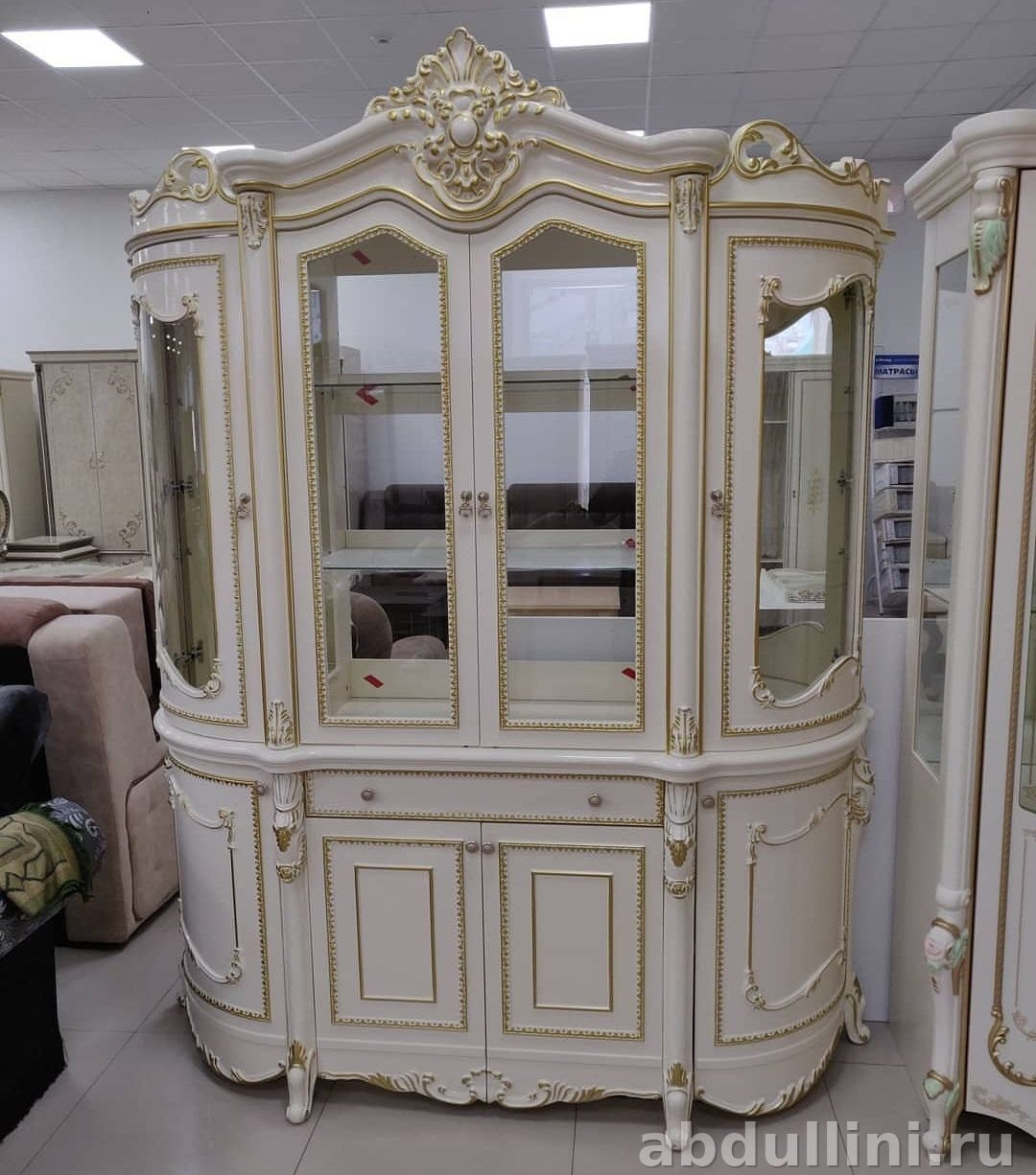 Витрина «Джоконда» — неоклассика в гостиную, купить в Дагестане — купить в Дагестане