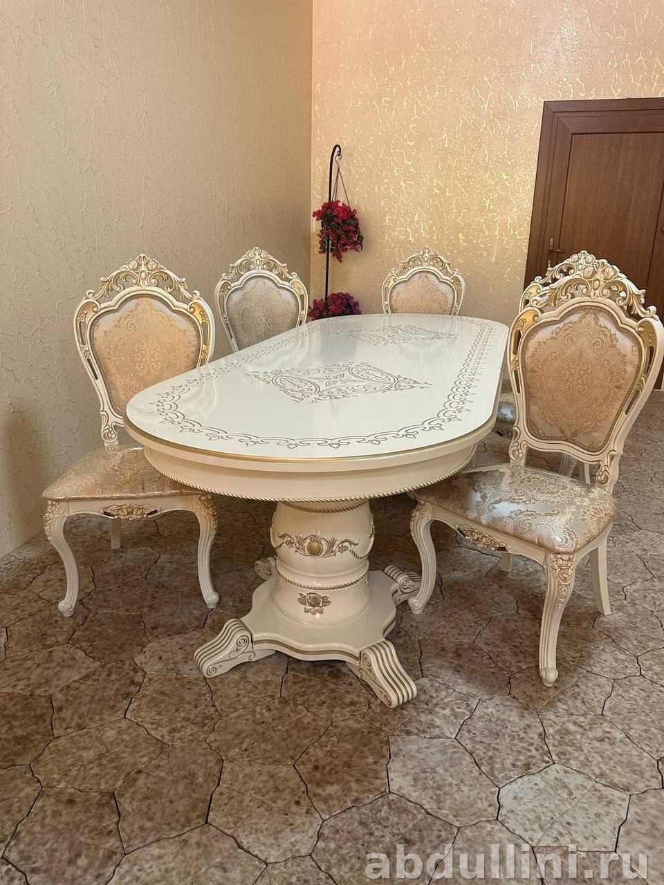 Обеденный комплект 970: стол и 4 стула в классическом стиле — купить в Дагестане