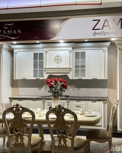 Кухонный гарнитур и обеденная группа в стиле неоклассика — купить в Дагестане