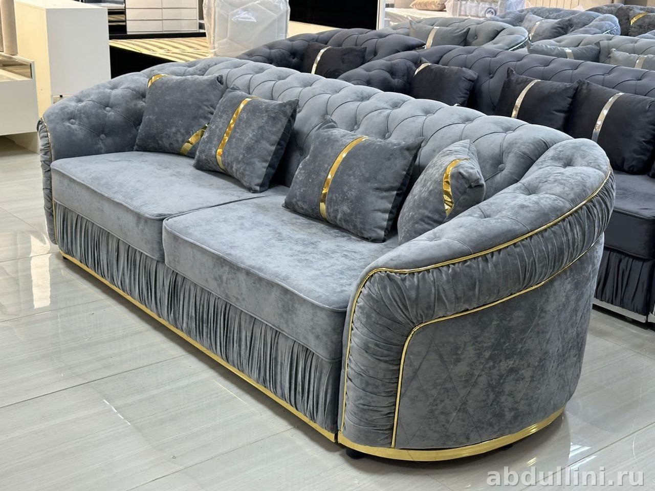 Диван 1️⃣3️⃣8️⃣3️⃣ серый с золотистой отделкой — купить в Дагестане — купить в Дагестане