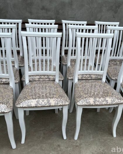 Комплект стульев белого цвета с тканевой обивкой – купить в Дагестане — купить в Дагестане — фото 1
