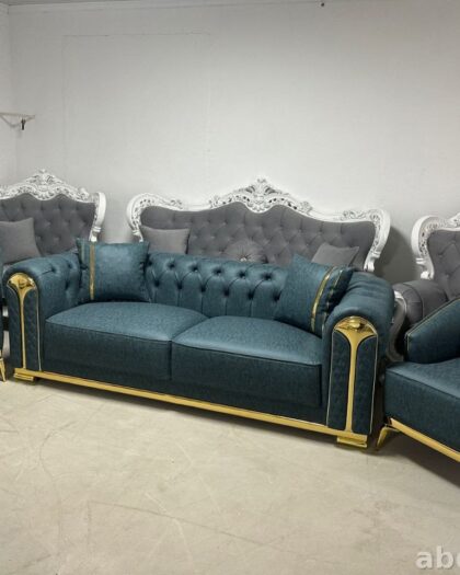 Диван и кресла 1977 в стиле неоклассика с золотистой отделкой — купить в Дагестане