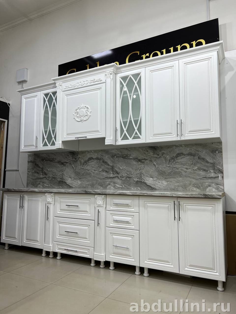Кухонный гарнитур «Афина» — белый матовый с мраморной столешницей — купить в Дагестане