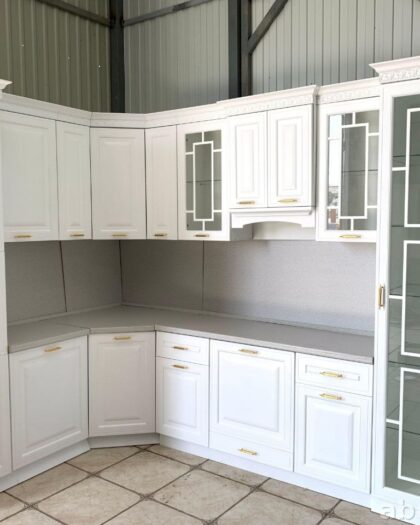 Кухонный гарнитур 2320 — белый матовый, неоклассика | Купить в Дагестане — купить в Дагестане — фото 1