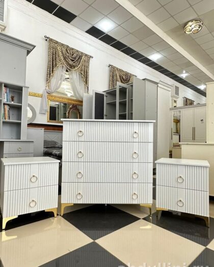 Комод с зеркалом «НЕО» и прикроватные тумбы — белый, беж, серый — купить в Дагестане — фото 1