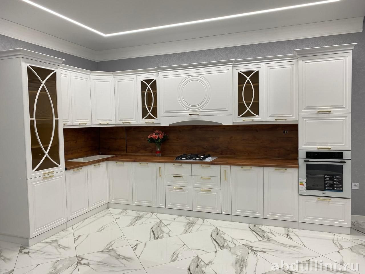 Кухня «Амина» — белая классика с фрезеровкой, мебель на заказ в Дагестане другой размер — купить в Дагестане
