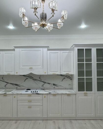 Кухня Марьям — неоклассика с мраморным фартуком в Дагестане — купить в Дагестане
