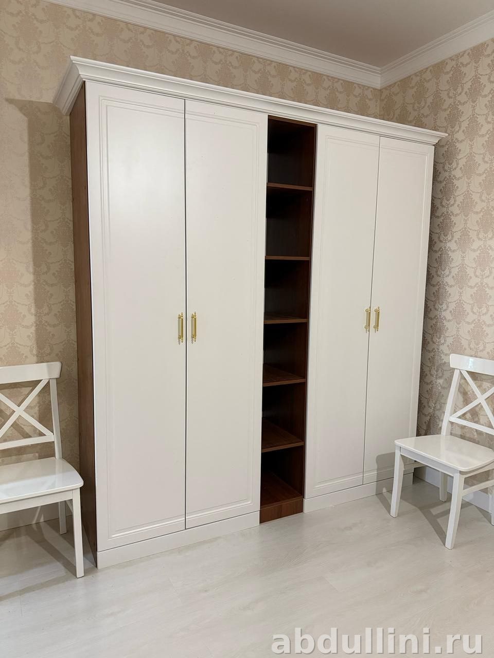 Шкаф-купе Модерн белый с золотыми ручками купить в Дагестане — купить в Дагестане
