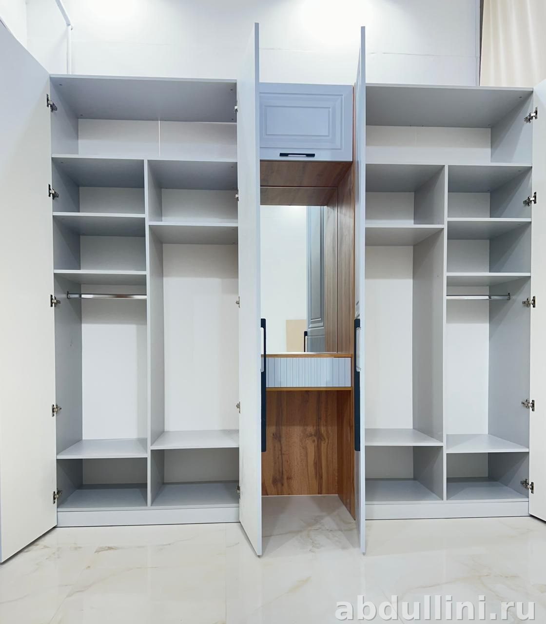 Шкаф-купе «Лиана» с зеркалом и туалетным столиком в Дагестане — купить в Дагестане