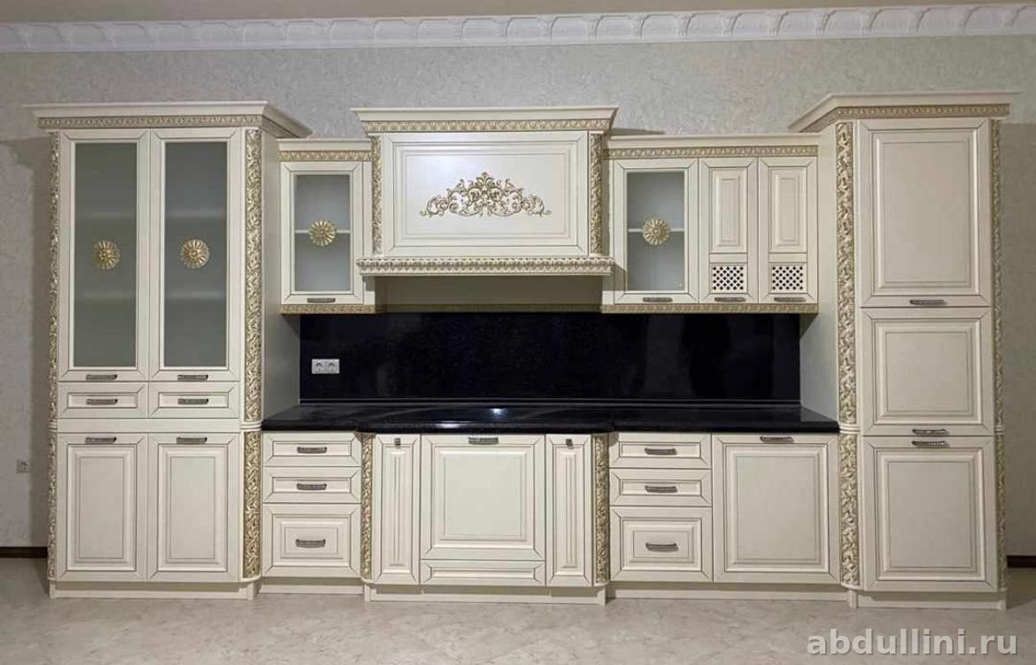 Кухня Эмилия — классический гарнитур с золотистыми элементами другой размер — купить в Дагестане
