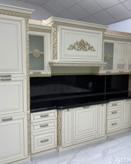 Кухонный гарнитур «Эмилия» — неоклассика в кремовом цвете другой размер — купить в Дагестане