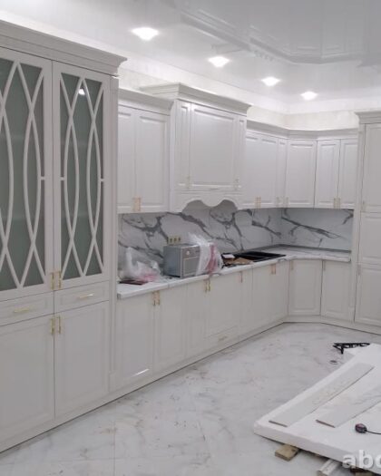 Кухня «Магнолия» — белая глянцевая мебель на заказ в Дагестане — купить в Дагестане