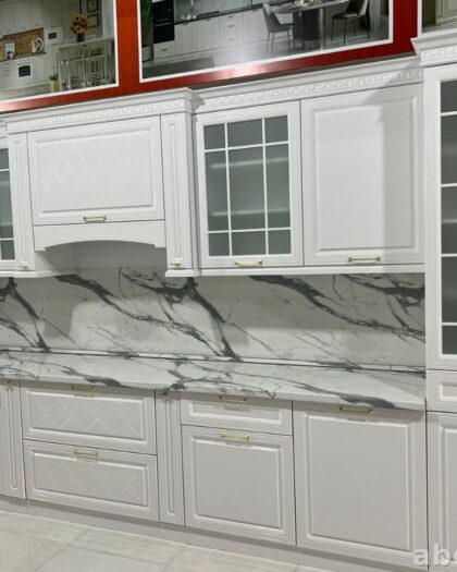 Кухонный гарнитур 991 в классическом стиле — купить в Дагестане Размер 4.20см vs 3.50*2.60 / 420 — купить в Дагестане