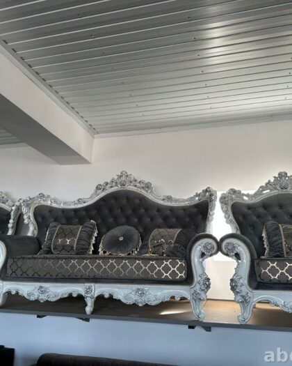 Комплект мебели 1101: диван и кресла в классическом стиле — купить в Дагестане