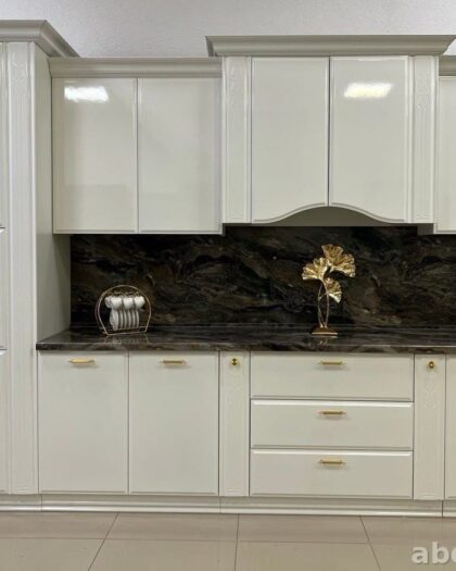 Кухонный гарнитур 1129 в глянце и золоте | Купить в Дагестане — купить в Дагестане