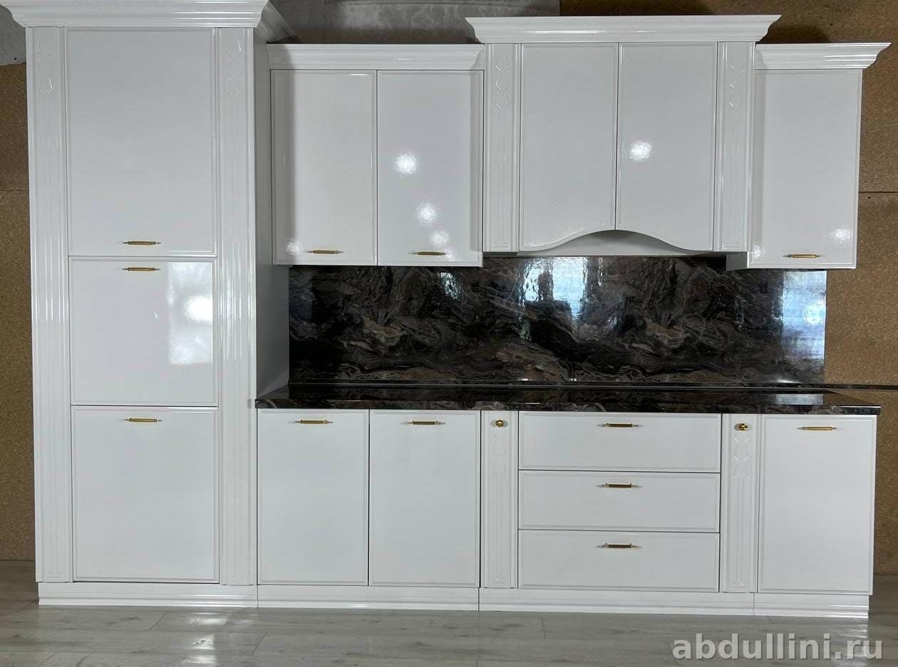 Кухня Гамбург белая глянцевая с мраморной столешницей — купить в Дагестане