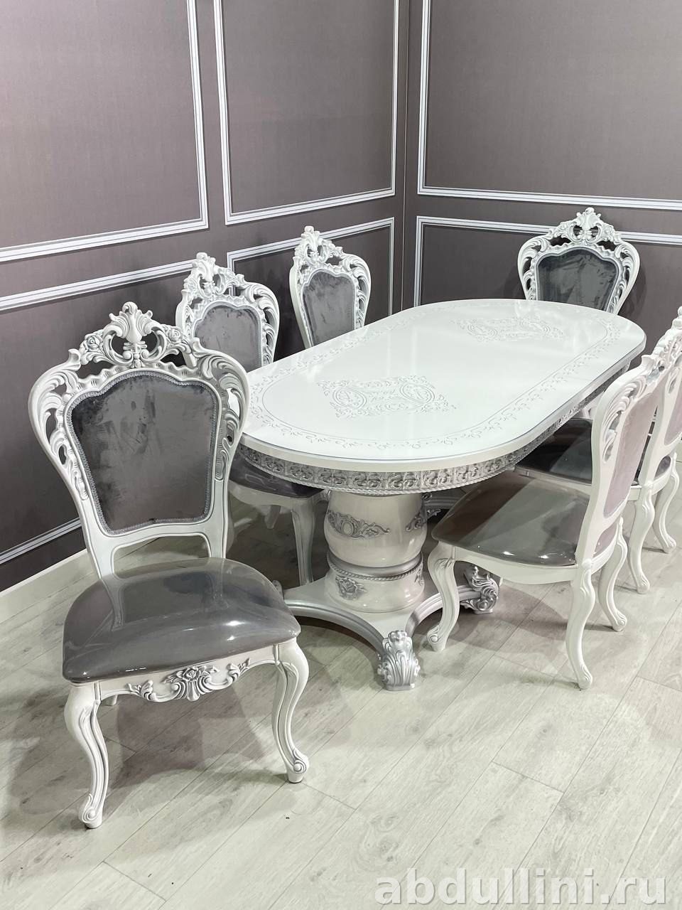 Комплект мебели для обеденной зоны: стол и стулья в Дагестане