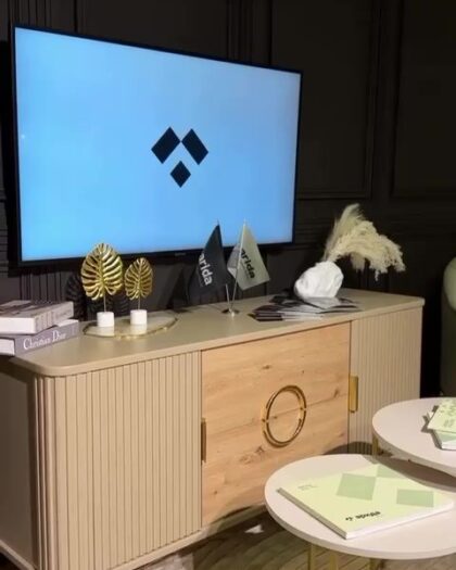 Комплект мебели Мадрид: витрина и ТВ-тумба купить в Дагестане — купить в Дагестане